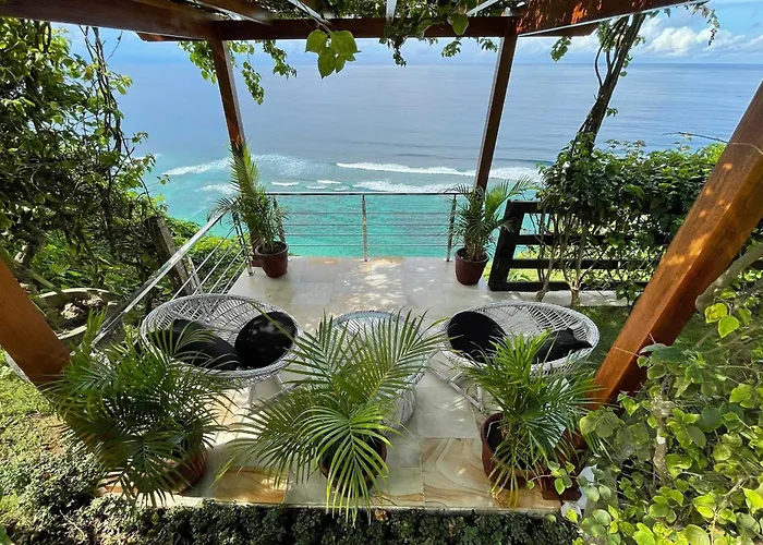 Azure Aura Luxury 5 Star Bali Cliffside Ocean View, Pool And Garden Villa *