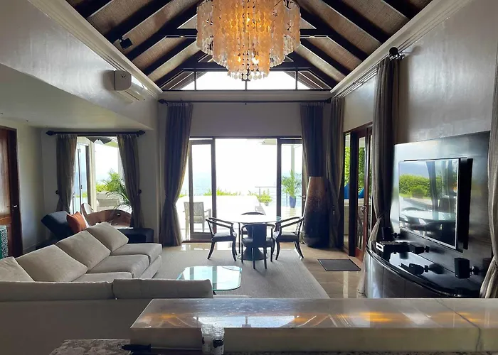 Villa Azure Aura Luxury 5 Star Bali Cliffside Ocean View, Pool And Garden *