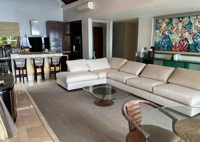 Azure Aura Luxury 5 Star Bali Cliffside Ocean View, Pool And Garden Villa *
