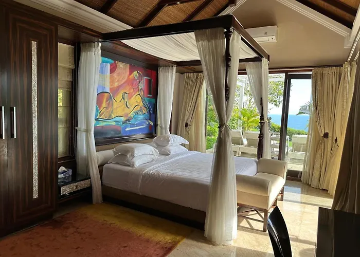 Azure Aura Luxury 5 Star Bali Cliffside Ocean View, Pool And Garden Villa