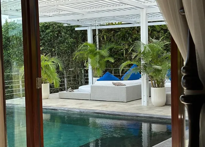Villa Azure Aura Luxury 5 Star Bali Cliffside Ocean View, Pool And Garden