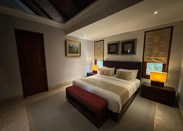 Azure Aura Luxury 5 Star Bali Cliffside Ocean View, Pool And Garden Villa *