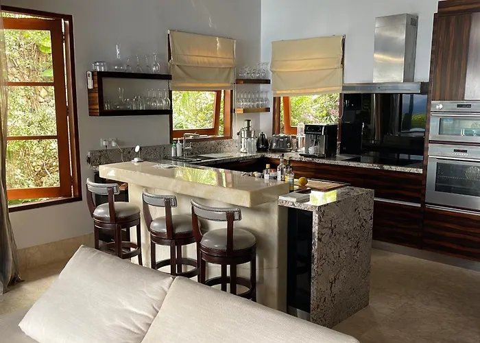 Azure Aura Luxury 5 Star Bali Cliffside Ocean View, Pool And Garden Villa *