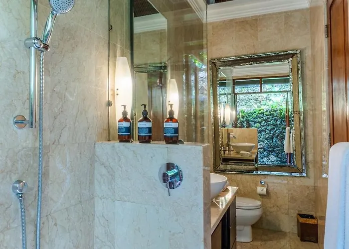 Azure Aura Luxury 5 Star Bali Cliffside Ocean View, Pool And Garden * Uluwatu