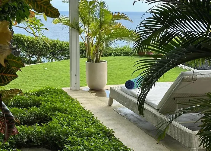 Villa Azure Aura Luxury 5 Star Bali Cliffside Ocean View, Pool And Garden