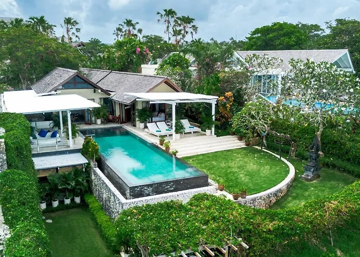 Azure Aura Luxury 5 Star Bali Cliffside Ocean View, Pool And Garden Villa *